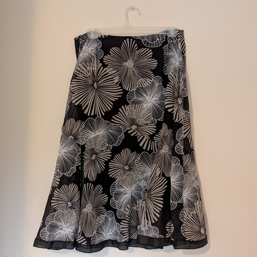 East 5th Gray and Black A-Line Midi Skirt